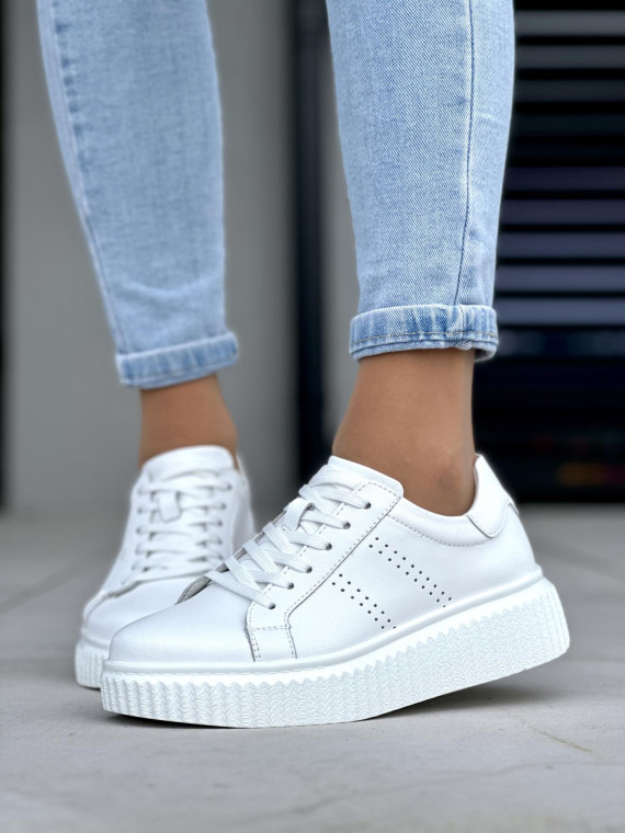Lekkie i wygodne białe trampki damskie na wyższej podeszwie, skóra naturalna