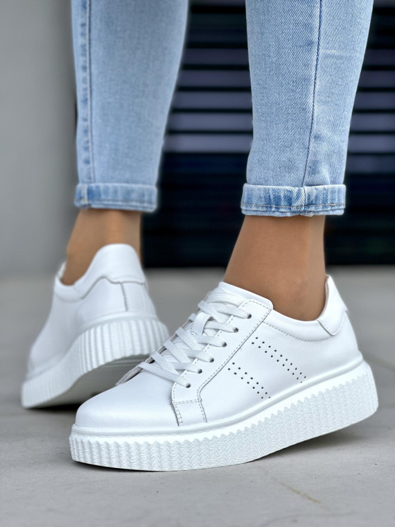 Lekkie i wygodne białe trampki damskie na wyższej podeszwie, skóra naturalna