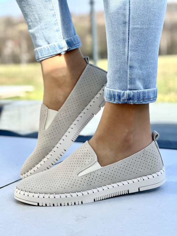 Bardzo wygodne i lekkie beżowe mokasyny damskie, skóra naturalna