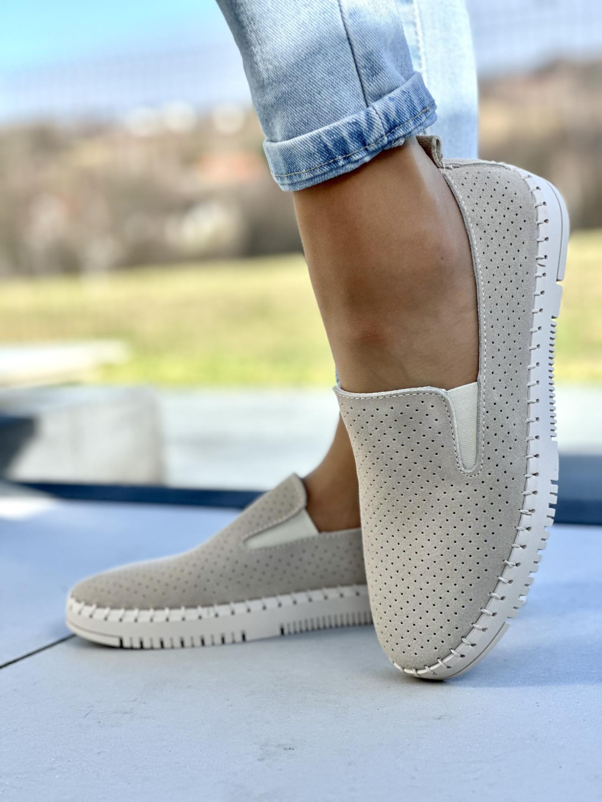 Bardzo wygodne i lekkie beżowe mokasyny damskie, skóra naturalna