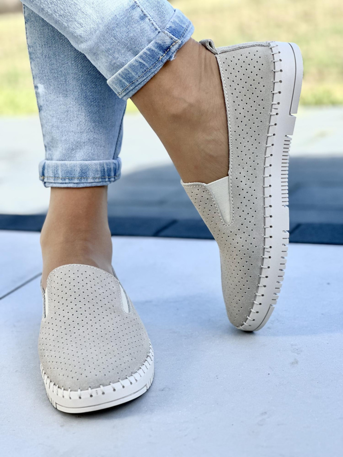 Bardzo wygodne i lekkie beżowe mokasyny damskie, skóra naturalna