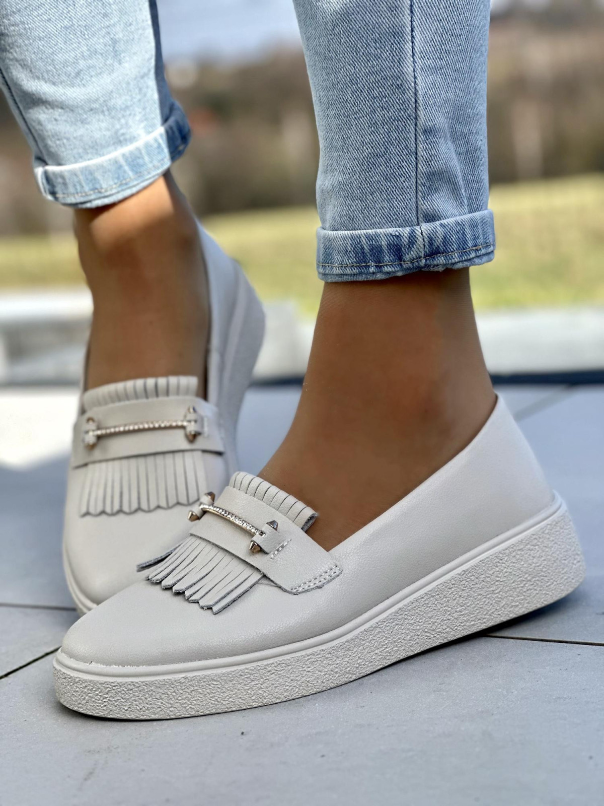 Bardzo lekkie beżowe mokasyny damskie skóra naturalna