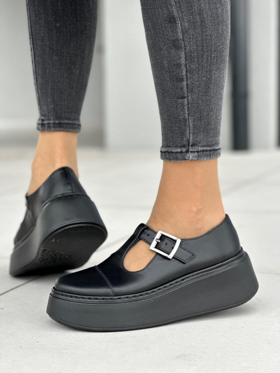 Wyjątkowe czarne półbuty damskie z klamrą, wyższa lekka podeszwa, skóra naturalna