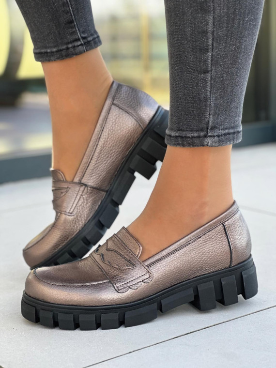 Oryginalne złote mokasyny damskie na lekkiej podeszwie, skóra naturalna