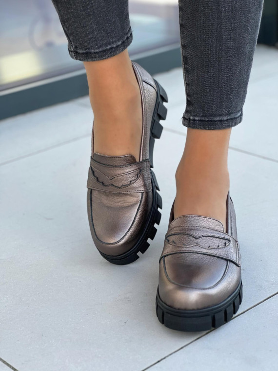 Oryginalne złote mokasyny damskie na lekkiej podeszwie, skóra naturalna