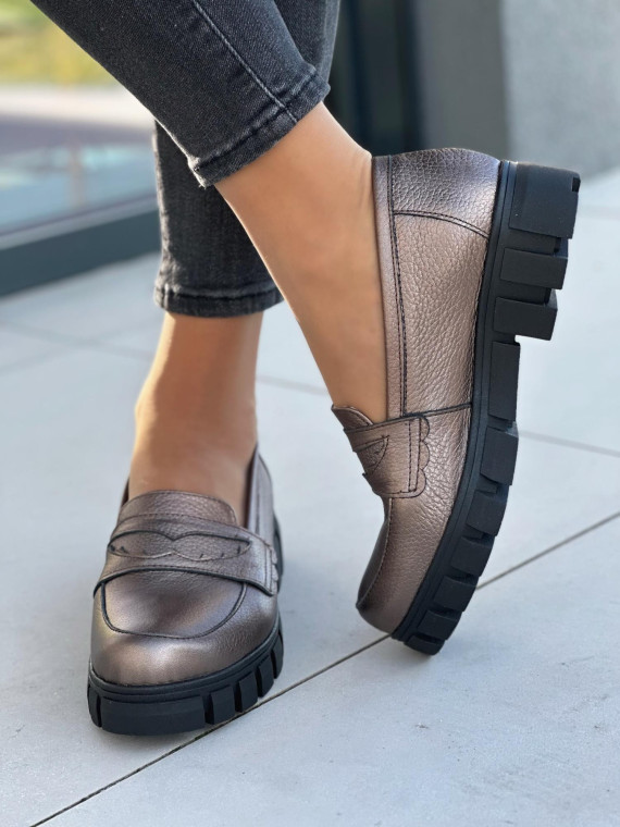 Oryginalne złote mokasyny damskie na lekkiej podeszwie, skóra naturalna