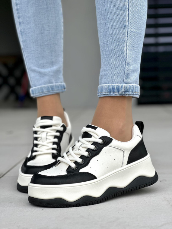 Niepowtarzalne beżowo-czarne trampki damskie na platformie, skóra naturalna