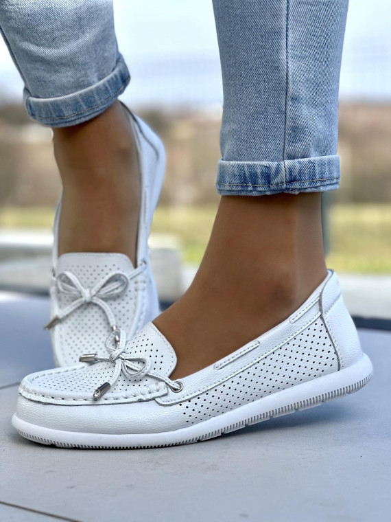 Delikatne ażurowe białe mokasyny damskie, skóra naturalna