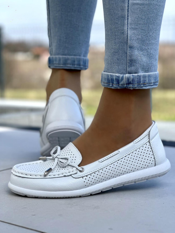 Delikatne ażurowe białe mokasyny damskie, skóra naturalna