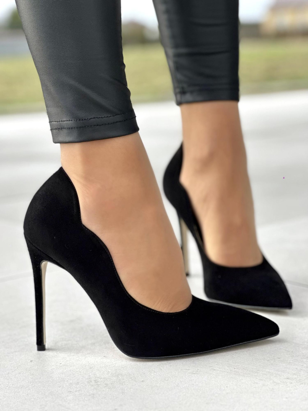 Czarne czółenka damskie skórzane