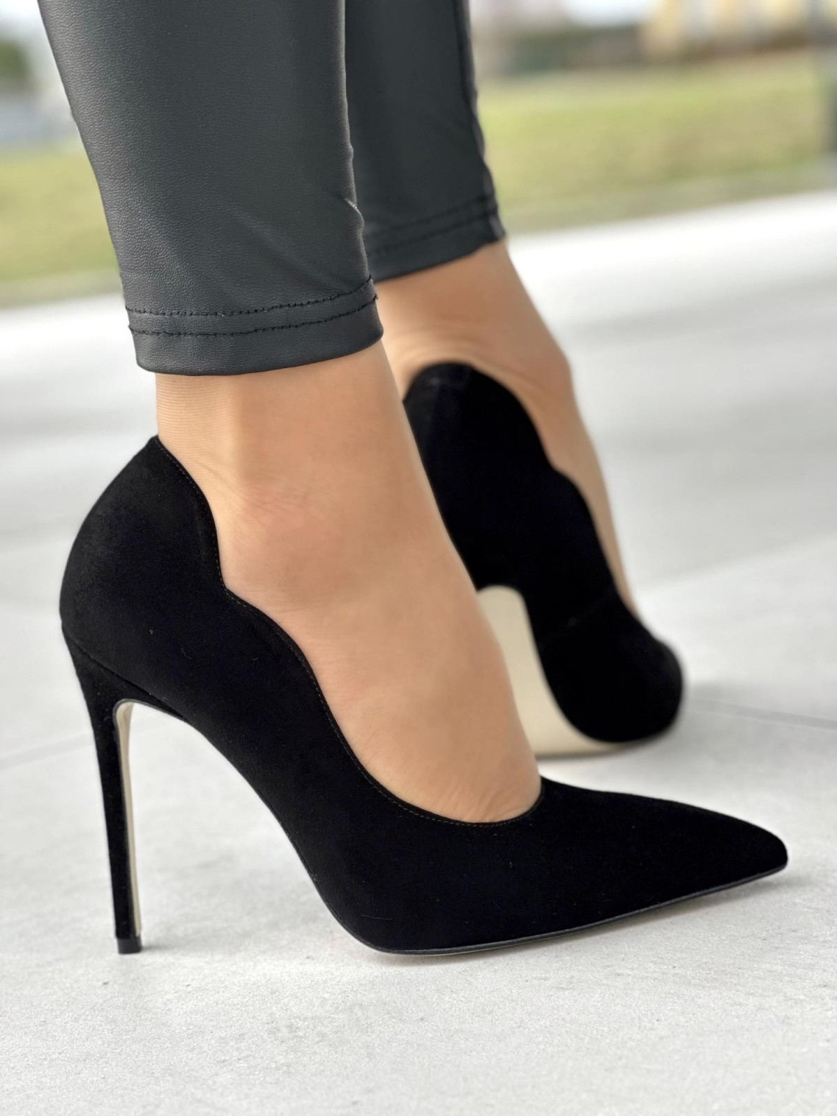 Czarne czółenka damskie skórzane