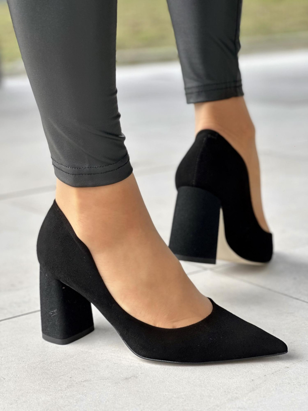 Czarne czółenka damskie skórzane