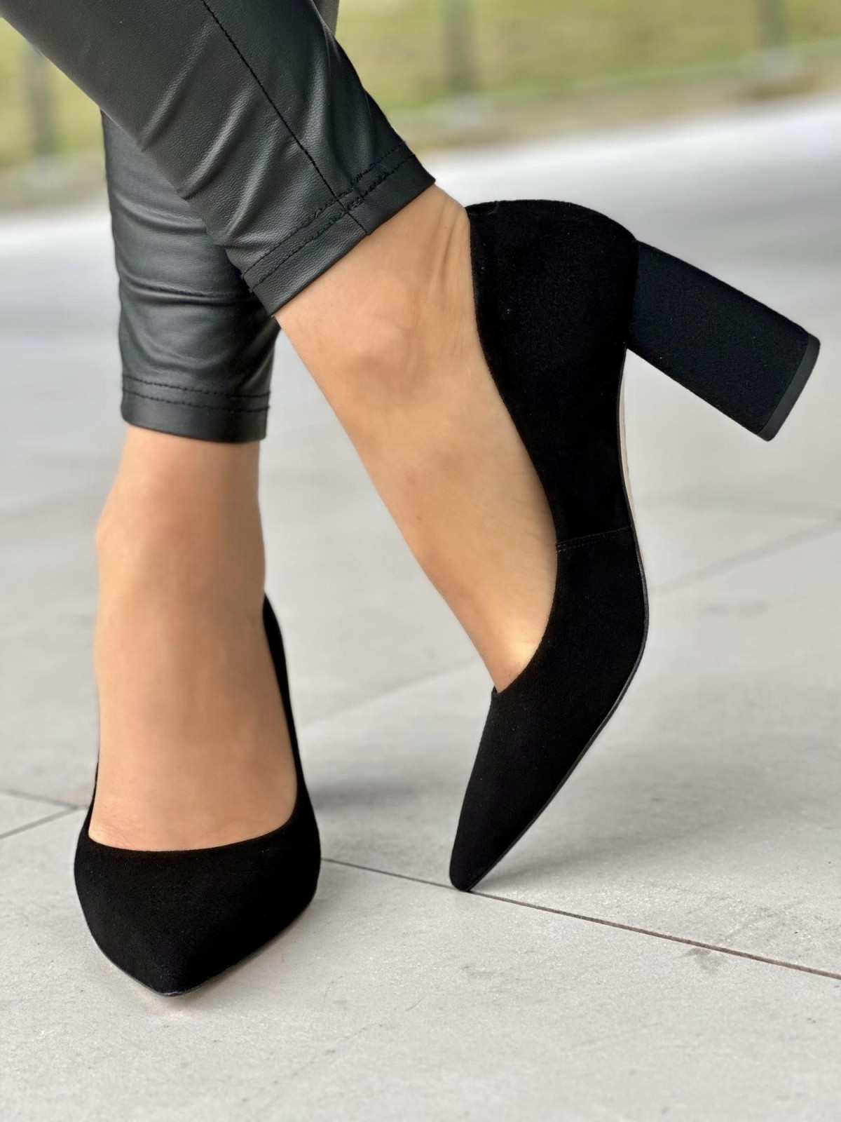 Czarne czółenka damskie skórzane