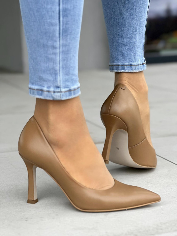 Beżowe czółenka damskie skórzane