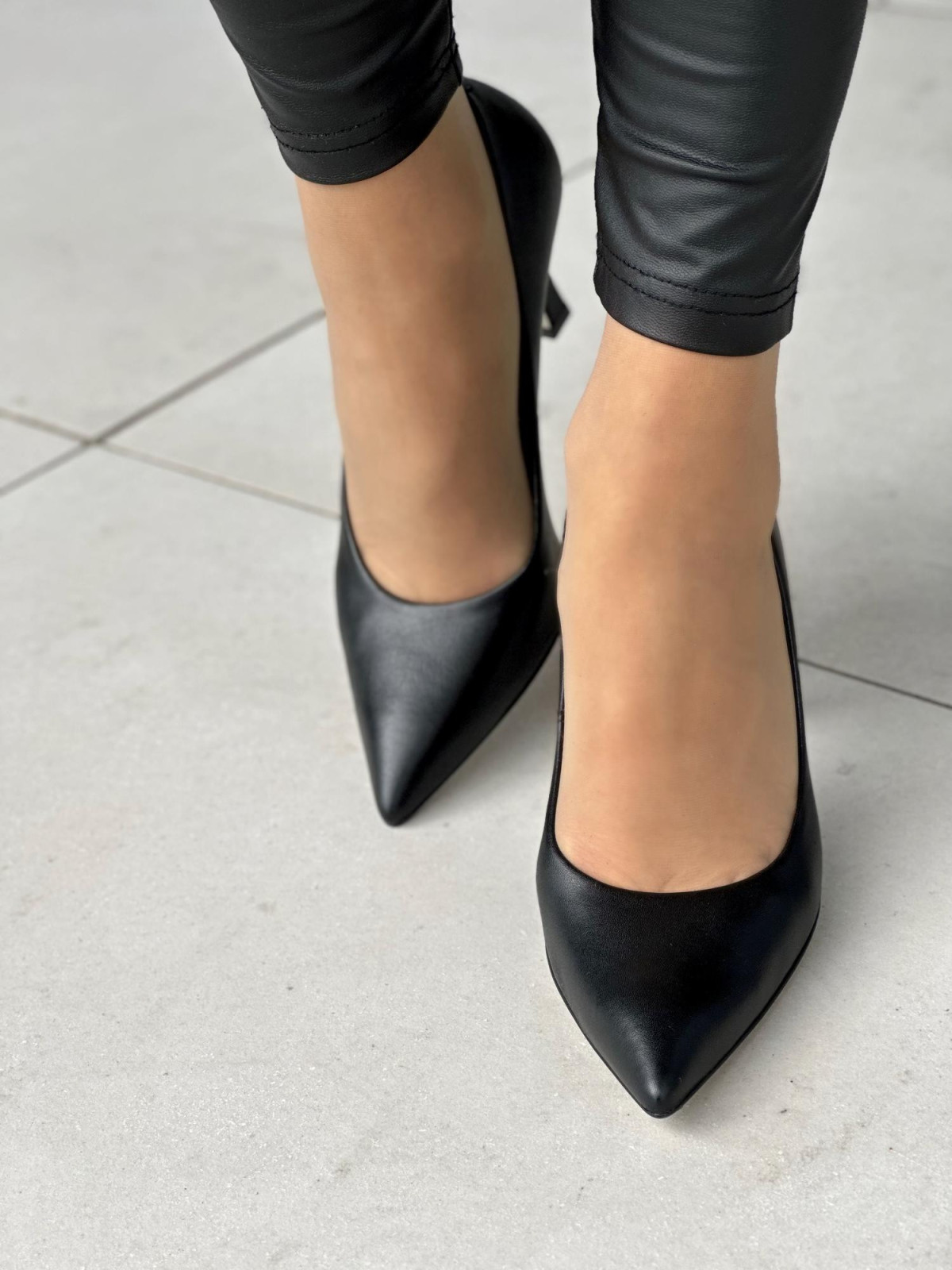 Czarne czółenka damskie skórzane