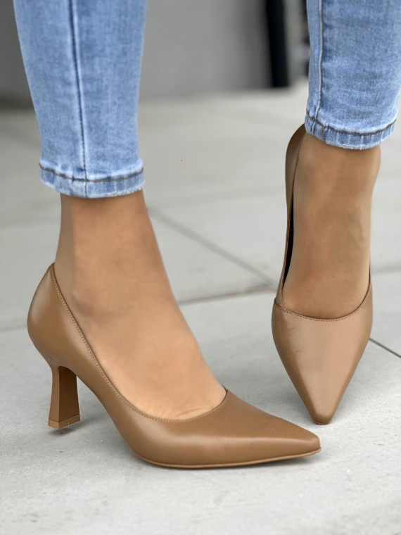 Beżowe czółenka damskie skórzane