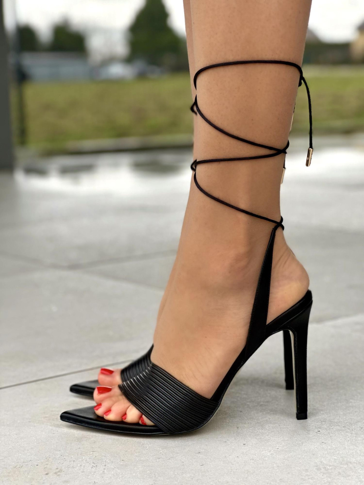 Czarne sandały damskie skórzane