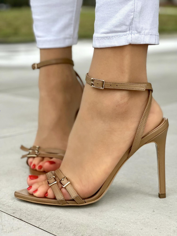 Beżowe sandały damskie skórzane