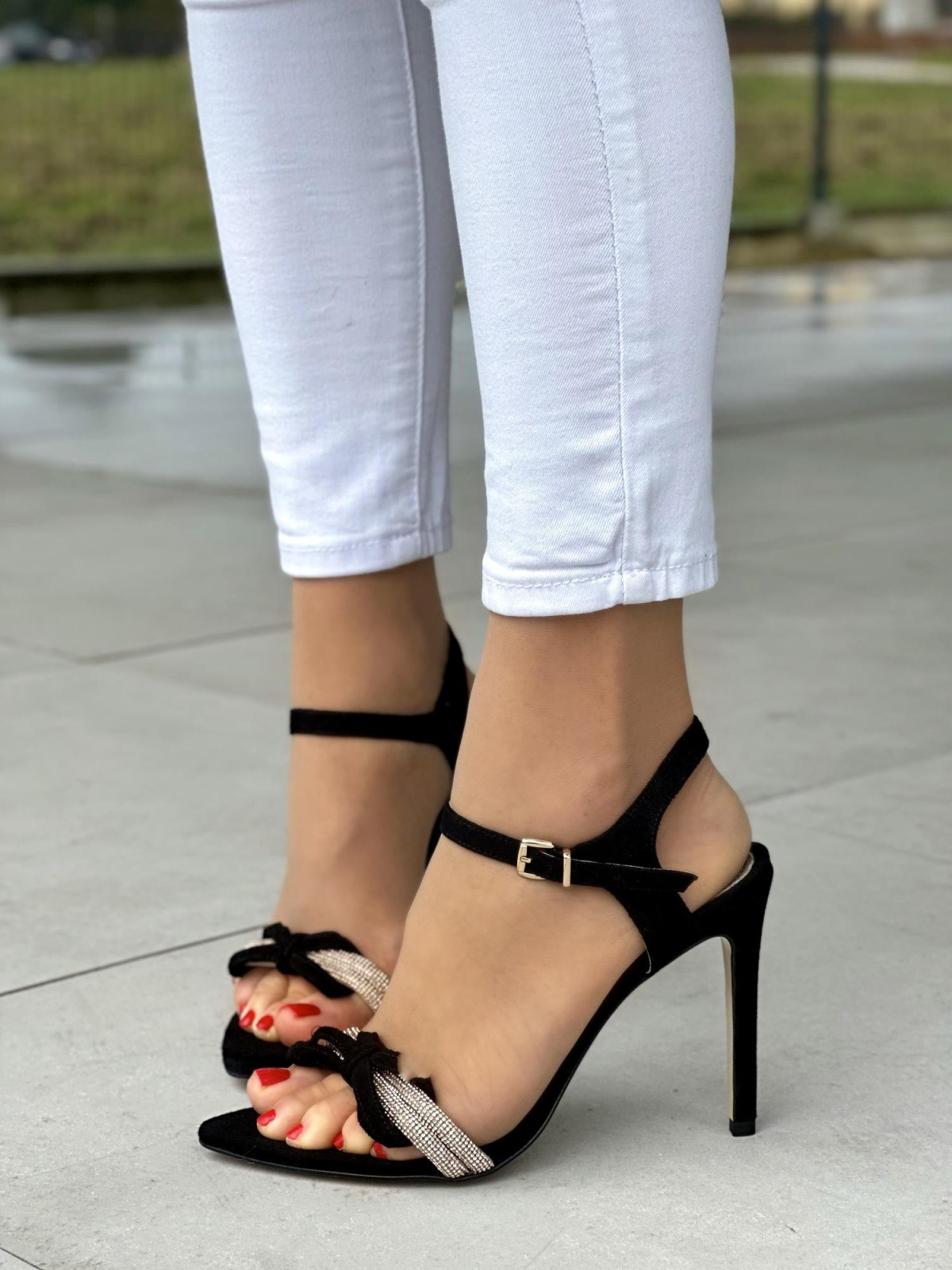 Czarne sandały damskie skórzane