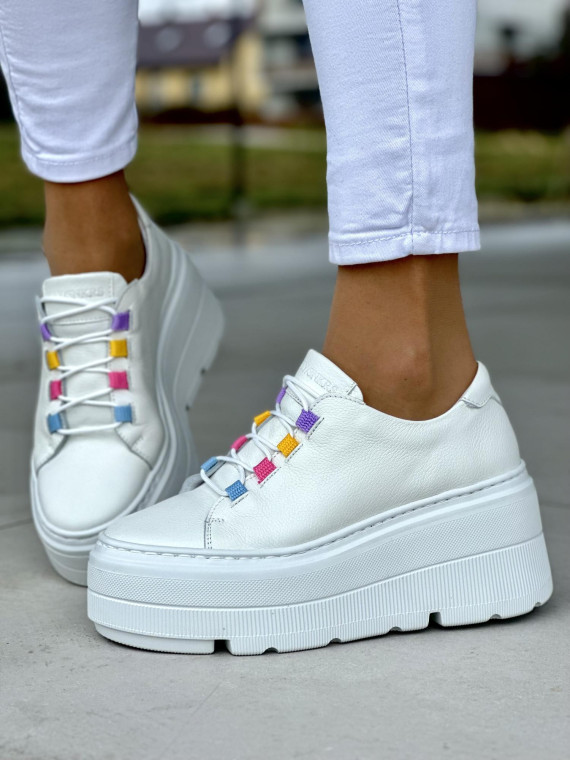 Białe trampki damskie skórzane