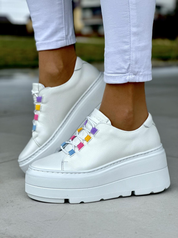 Białe trampki damskie skórzane