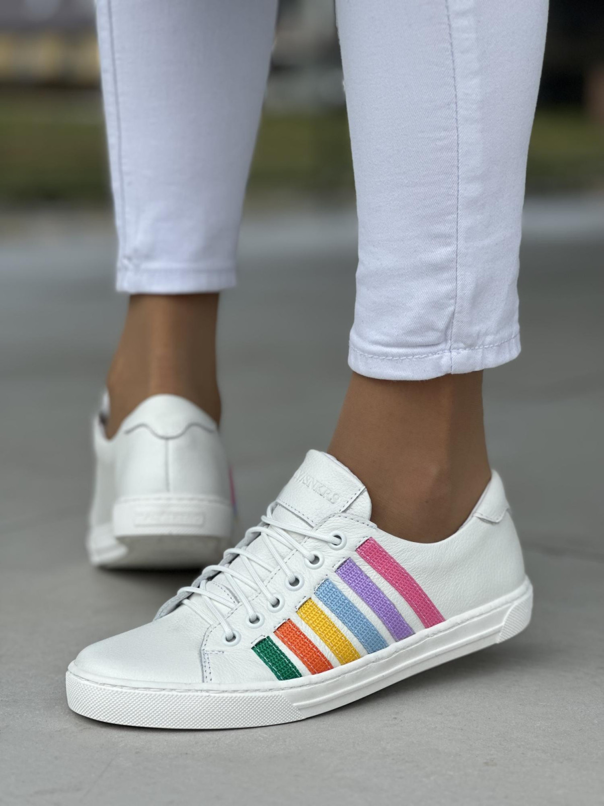 Białe trampki damskie skórzane