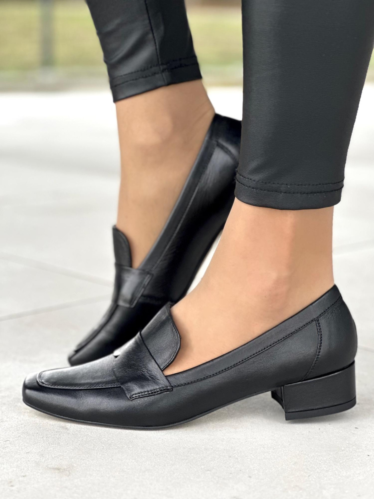 Czarne półbuty damskie, skóra naturalna
