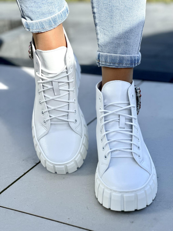 Białe trampki damskie na wyższej lekkiej podeszwie, skóra naturalna