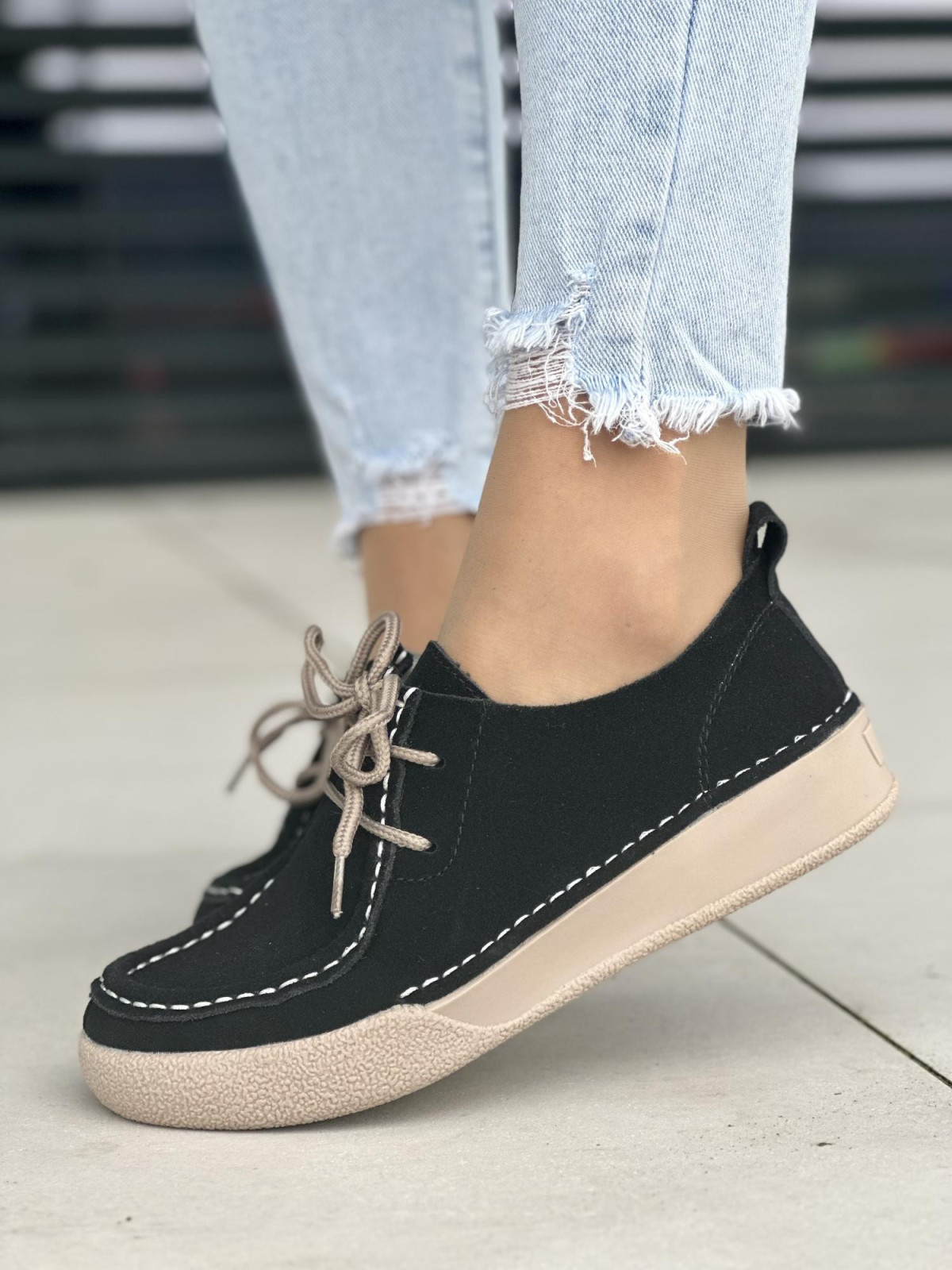 Czarne półbuty damskie skórzane