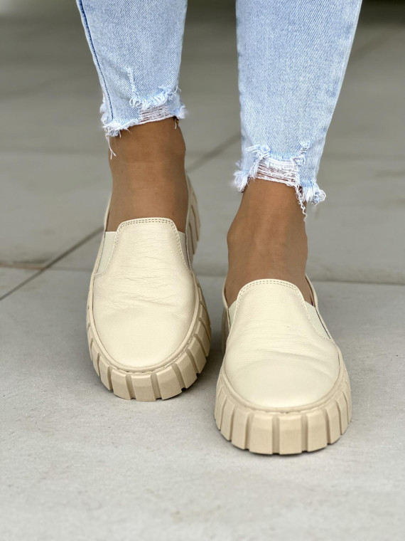 Beżowe półbuty damskie skórzane