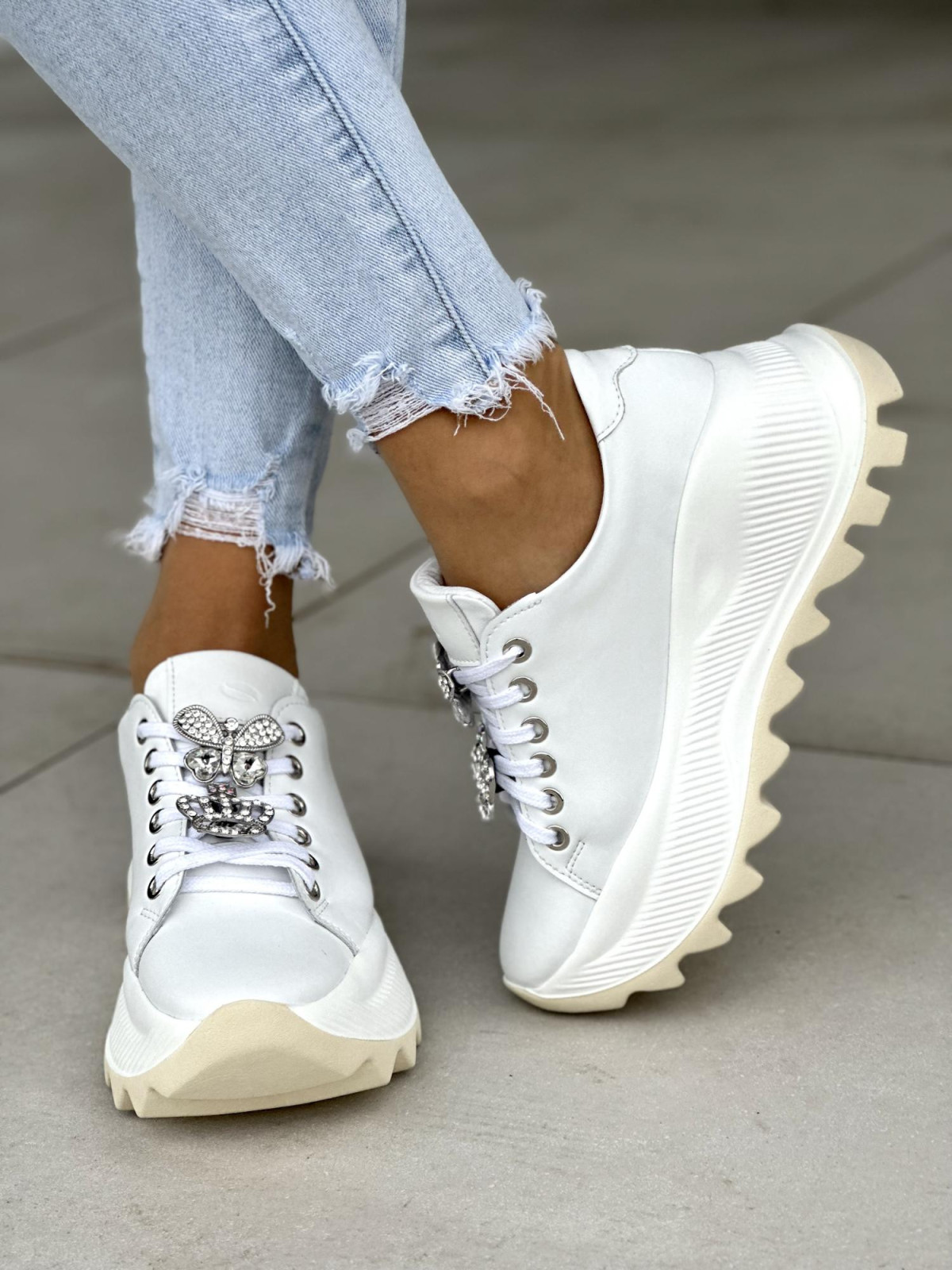 Białe sneakersy damskie skórzane