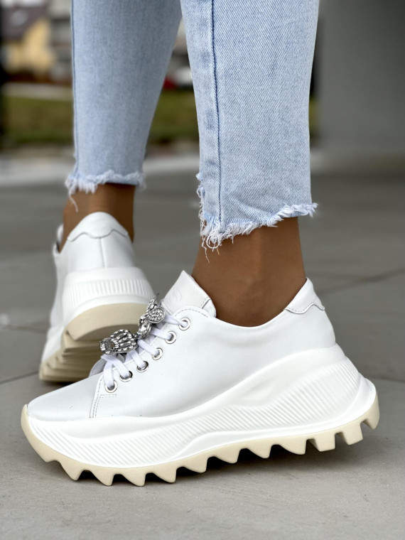 Białe sneakersy damskie skórzane