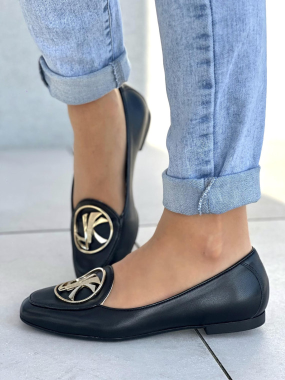 Piękne czarne baleriny damskie ze złotą ozdobą, skóra naturalna