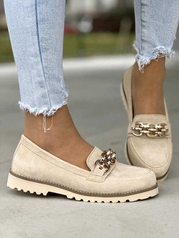 Stylowe beżowe mokasyny damskie ze złotą ozdobą, skóra naturalna