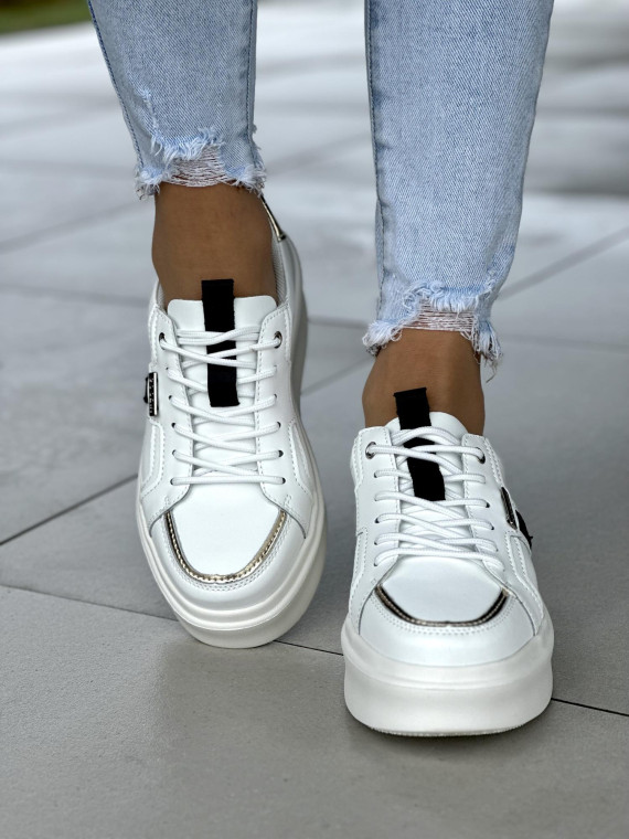 Ciekawe białe trampki damskie na grubej lekkiej platformie, skóra naturalna