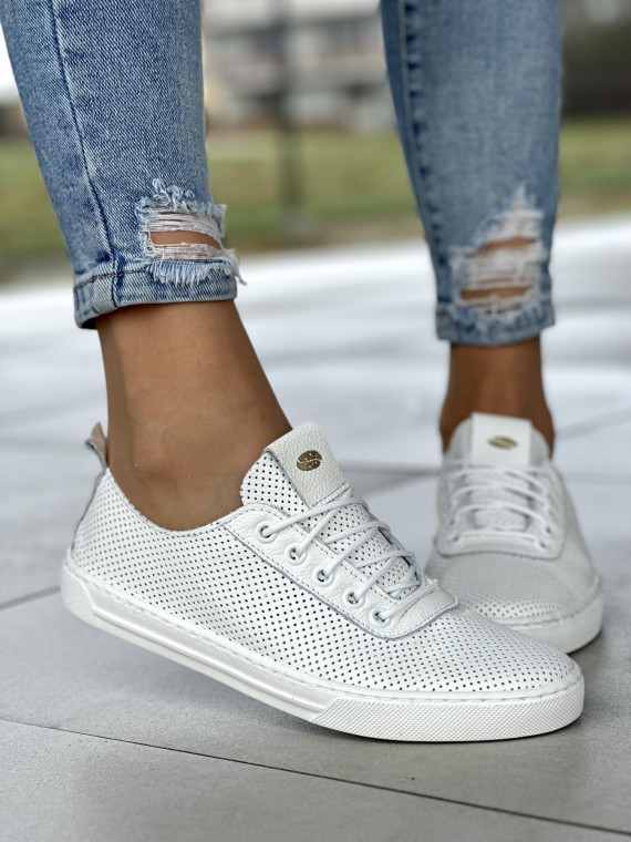 Bardzo lekkie ażurowe białe trampki damskie na miękkiej podeszwie, skóra naturalna