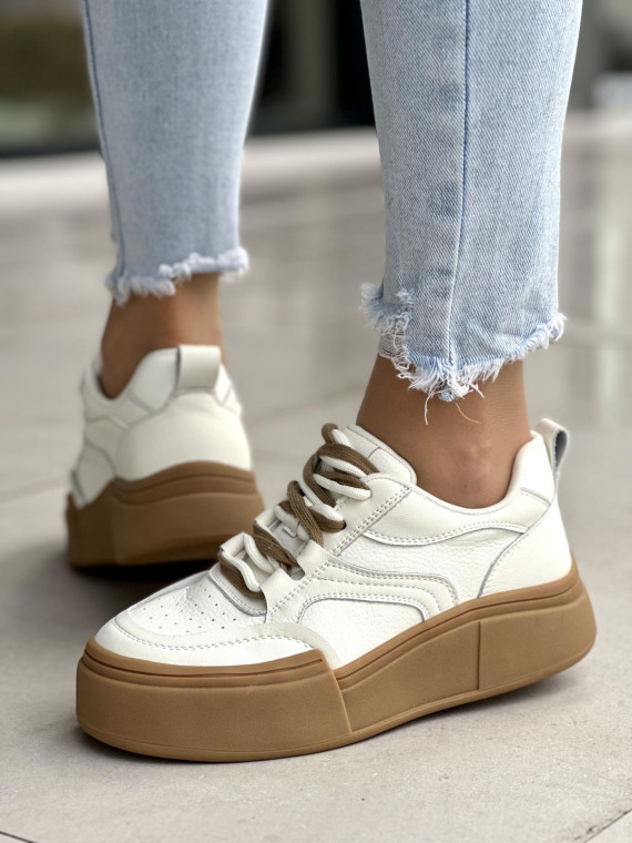 Białe trampki damskie skóra naturalna na beżowej podeszwie