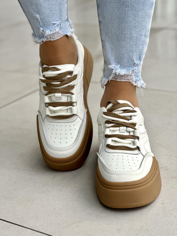 Białe trampki damskie skóra naturalna na beżowej podeszwie