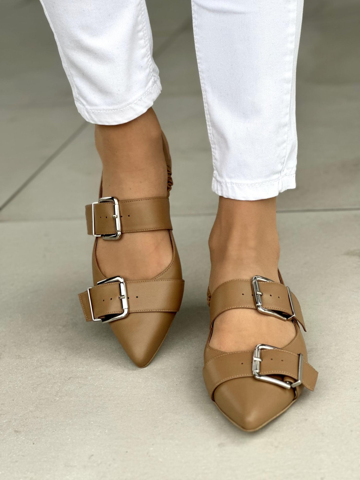 Beżowe sandały damskie skórzane