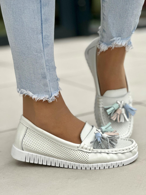 Białe mokasyny damskie skórzane