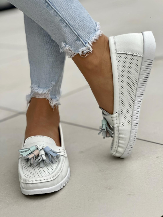 Białe mokasyny damskie skórzane