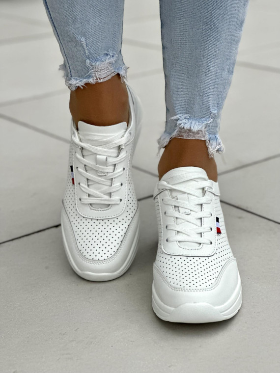 Białe sneakersy damskie skórzane