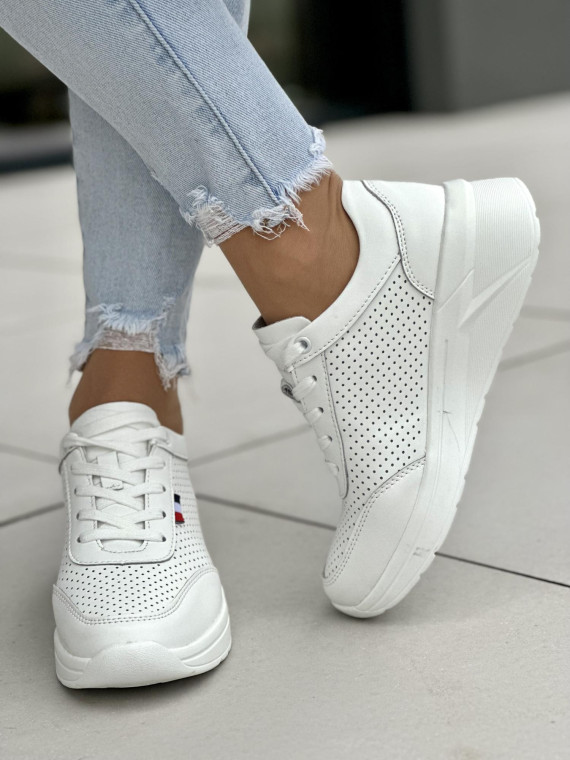 Białe sneakersy damskie skórzane