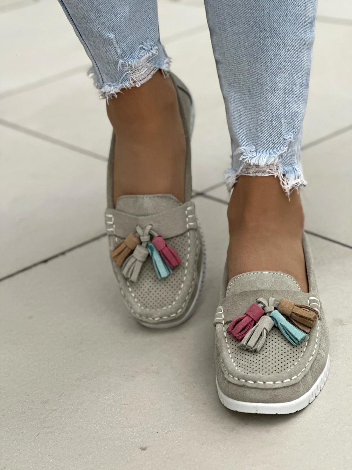 Szare mokasyny damskie skórzane