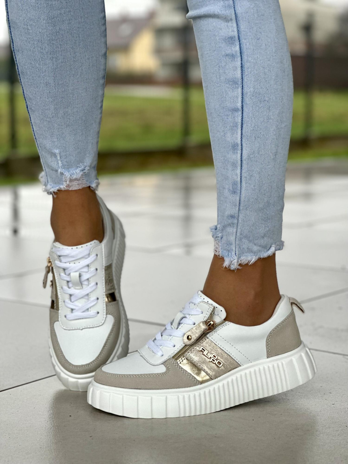 Lekkie biało-szare trampki damskie, skóra naturalna