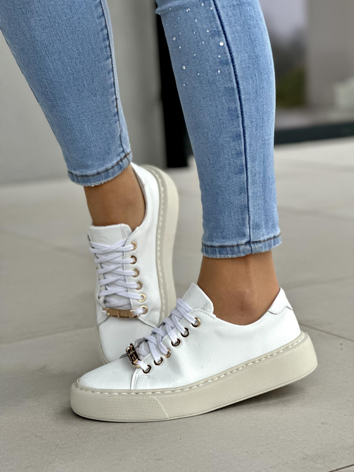 Białe trampki damskie skórzane