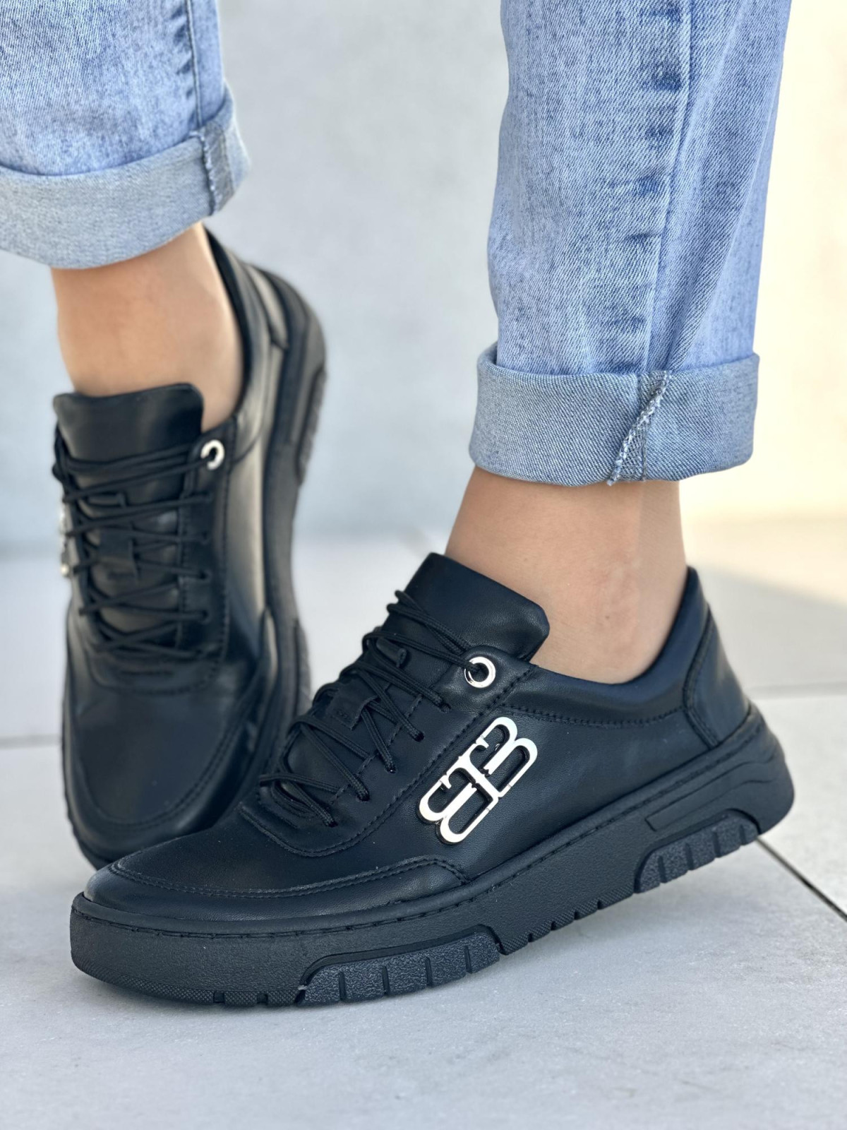 Czarne sneakersy damskie skórzane