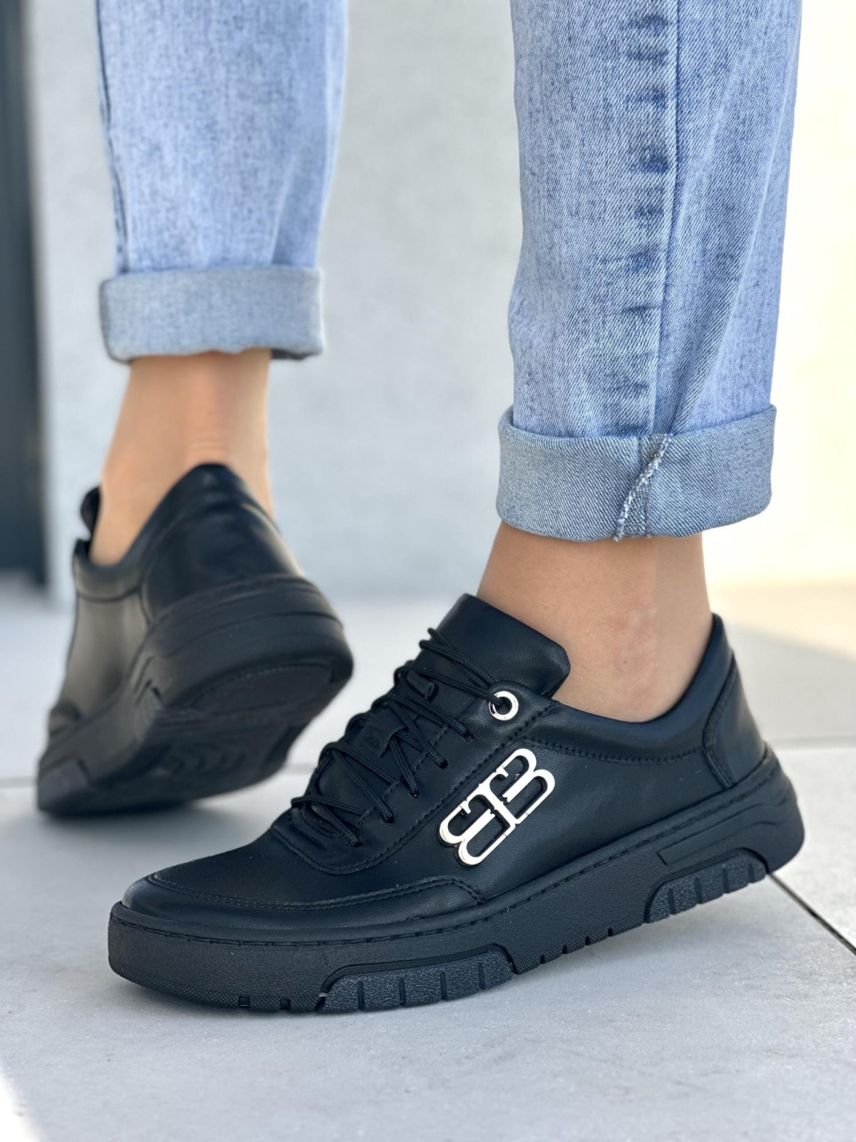 Czarne sneakersy damskie skórzane