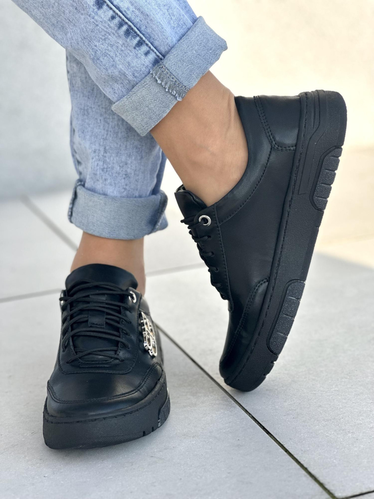 Czarne sneakersy damskie skórzane