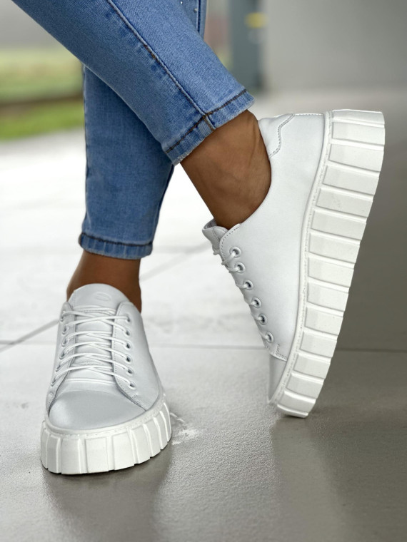 Białe trampki damskie skórzane
